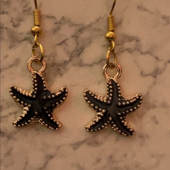🔴Handmade Starfish Earrings⭐️ - Picture 3 of 3